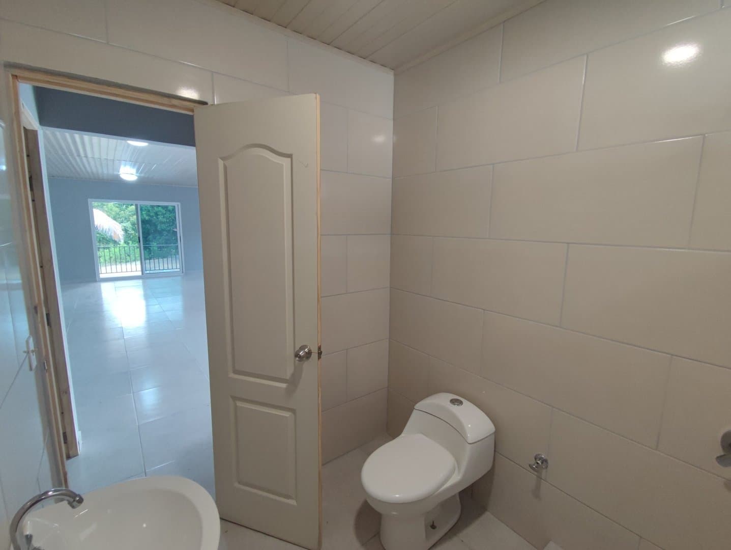 Spacious 3-Bedroom Haven Near the Beach in San Carlos R-0440 - Image 26