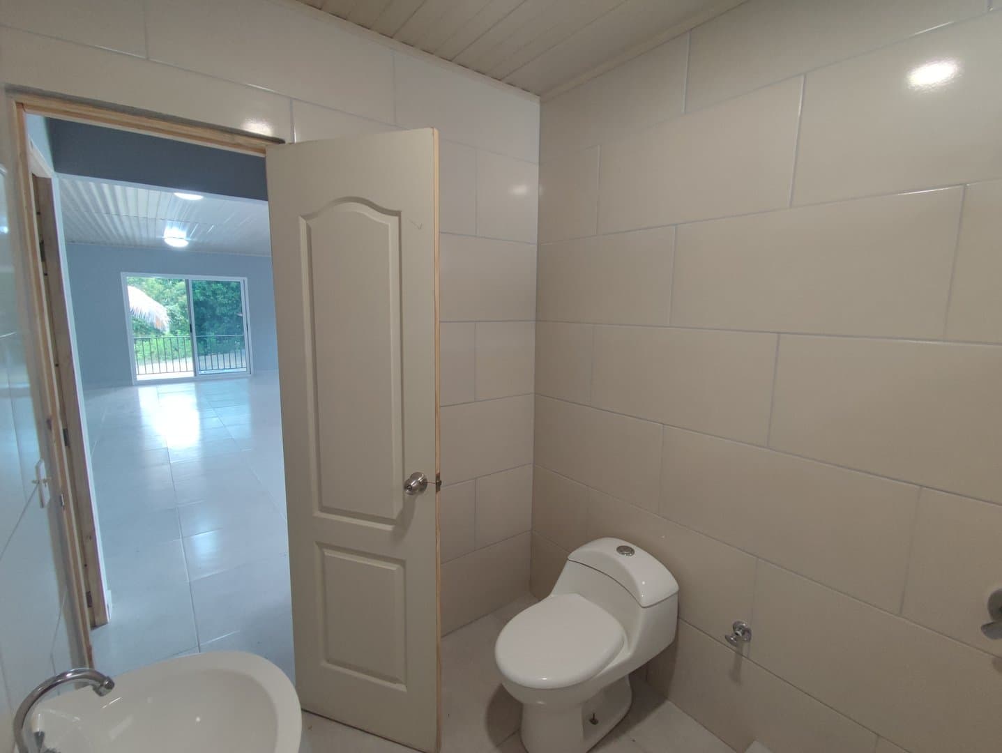 Spacious 3-Bedroom Haven Near the Beach in San Carlos R-0440 - Image 72
