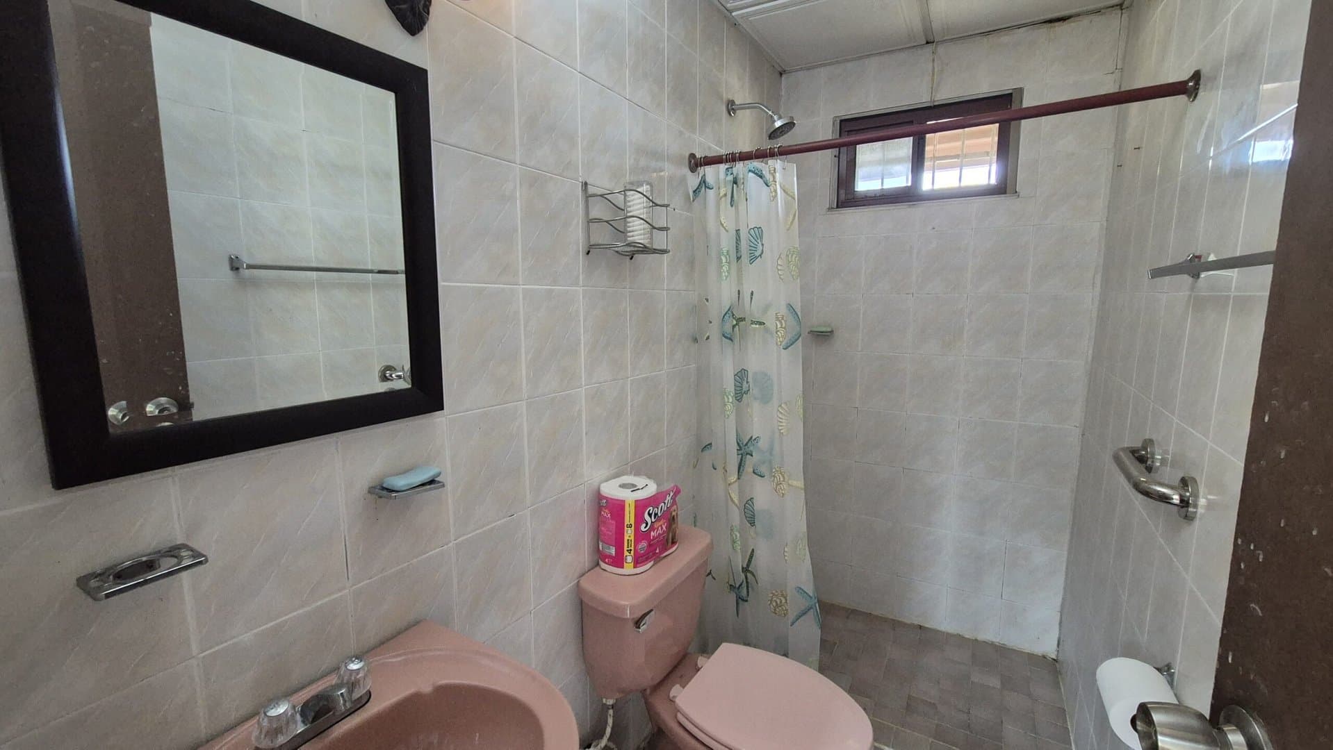 Spacious 3-Bedroom Home with Large Lot Near Coronado – El Harino P-0582 - Image 15