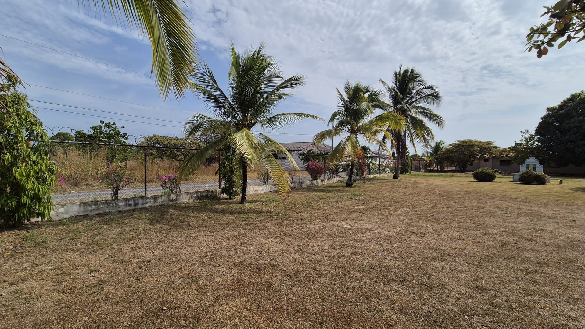 Spacious 3-Bedroom Home with Large Lot Near Coronado – El Harino P-0582 - Image 39