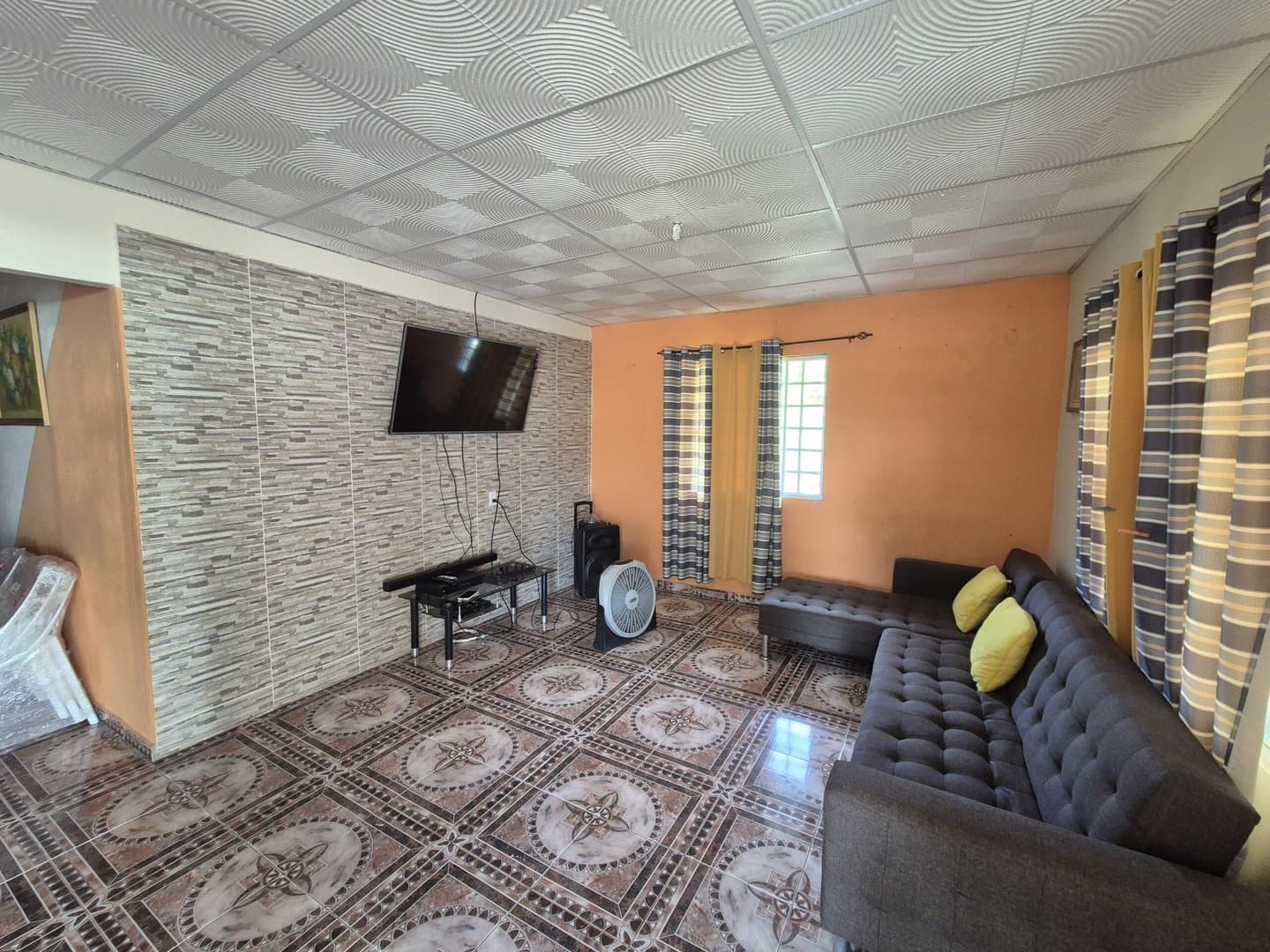 Spacious 3-Bedroom House in El Celaje, Chame P-0301 - Image 3