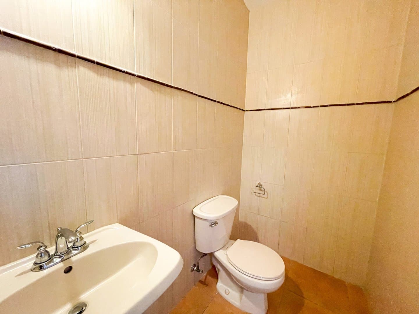 Spacious Apartment on the Golf Course, Coronado R-0556 - Image 11