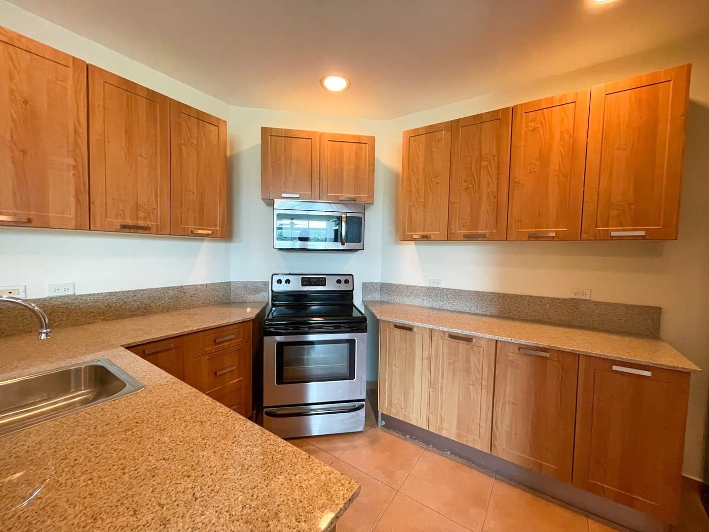 Spacious Apartment on the Golf Course, Coronado R-0556 - Image 7