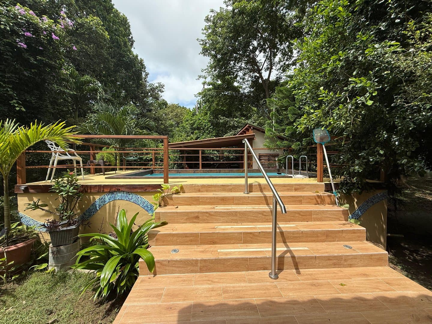 Spacious Open-Concept Home with Lush Vegetation in San Carlos, Panama R-0610 - Image 63