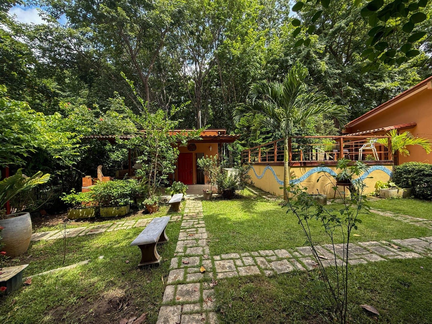 Spacious Open-Concept Home with Lush Vegetation in San Carlos, Panama R-0610 - Image 28