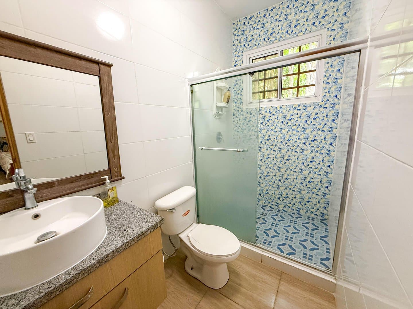 Spacious Open-Concept Home with Lush Vegetation in San Carlos, Panama R-0610 - Image 55
