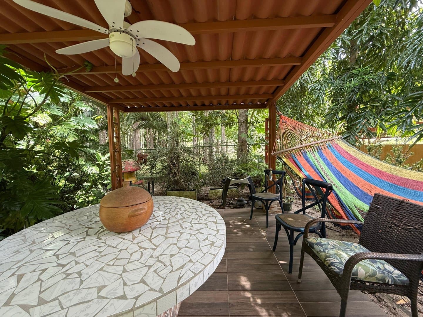 Spacious Open-Concept Home with Lush Vegetation in San Carlos, Panama R-0610 - Image 18