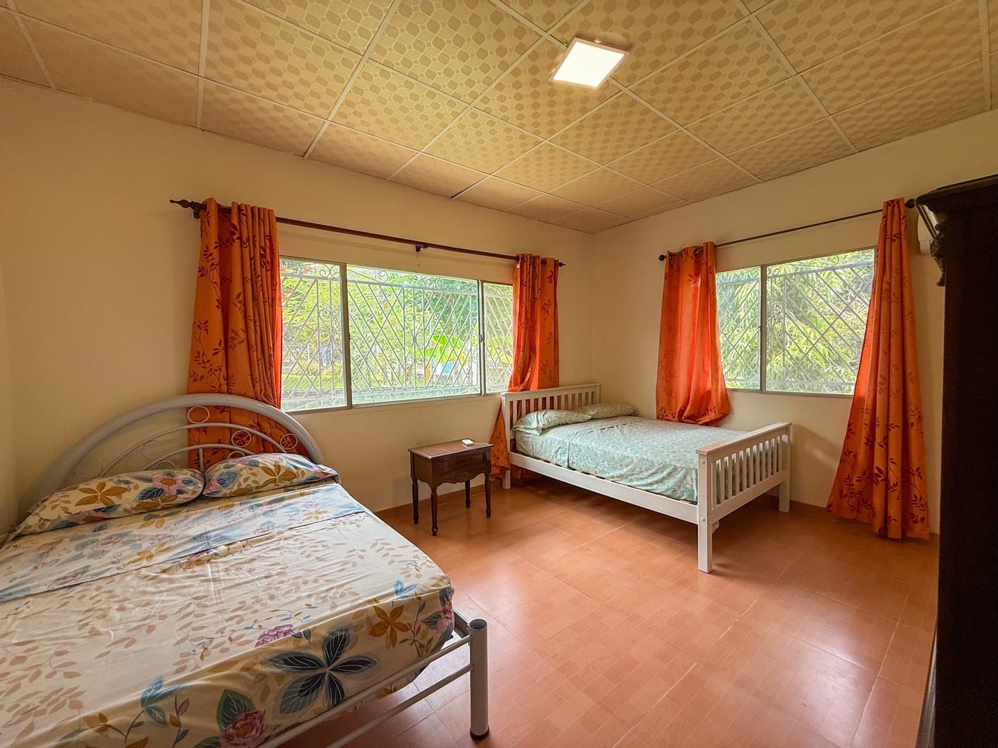 Spacious Single-Story 6-Bedroom Home with Pool, Near the Beach – Costa Esmeralda R-0497 - Image 11