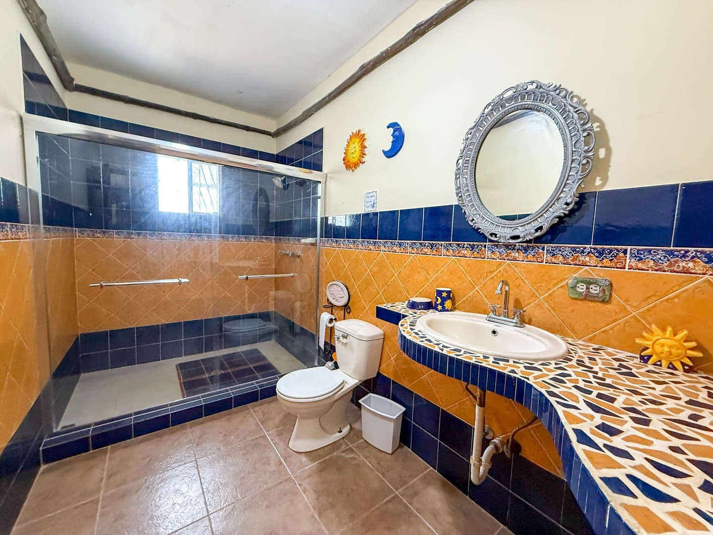 Spacious Single-Story 6-Bedroom Home with Pool, Near the Beach – Costa Esmeralda R-0497 - Image 17