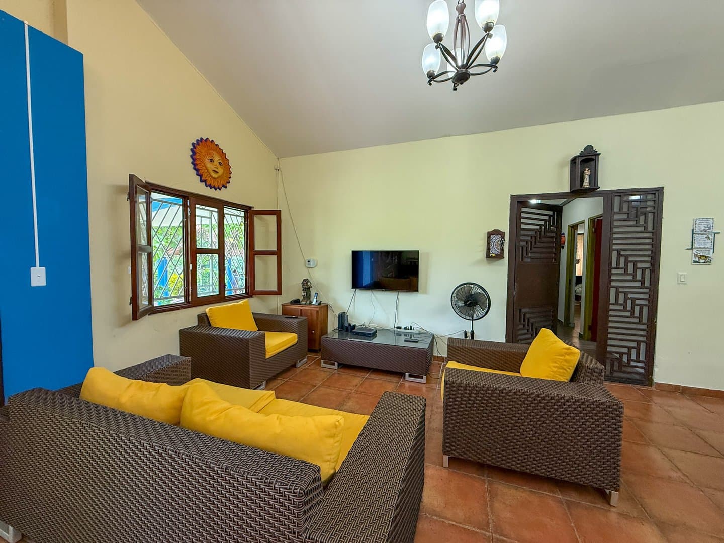 Spacious Single-Story 6-Bedroom Home with Pool, Near the Beach – Costa Esmeralda R-0497 - Image 3