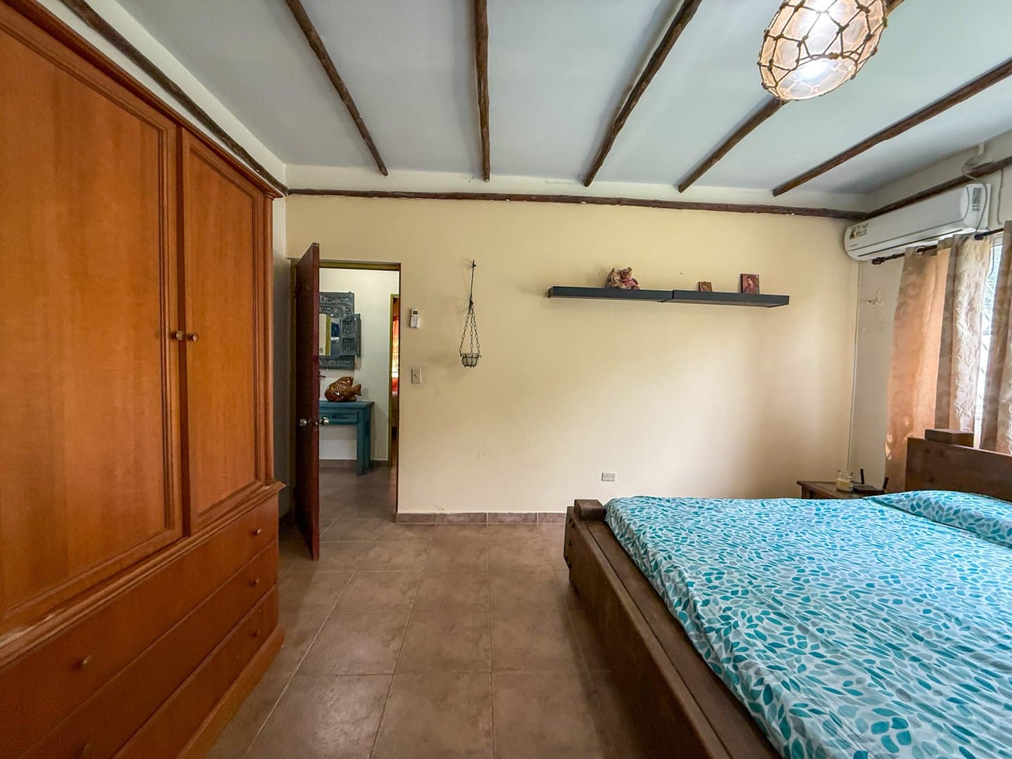 Spacious Single-Story 6-Bedroom Home with Pool, Near the Beach – Costa Esmeralda R-0497 - Image 22