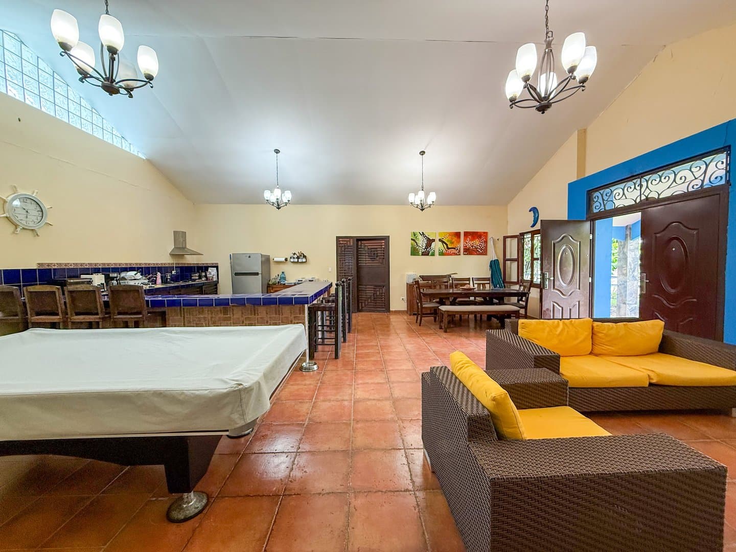 Spacious Single-Story 6-Bedroom Home with Pool, Near the Beach – Costa Esmeralda R-0497 - Image 4