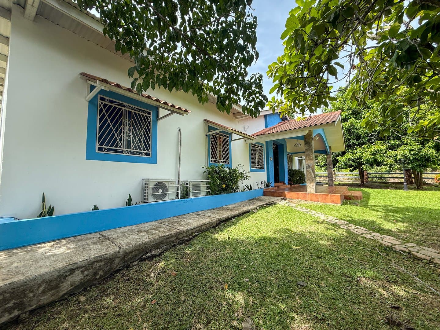Spacious Single-Story 6-Bedroom Home with Pool, Near the Beach – Costa Esmeralda R-0497 - Image 36