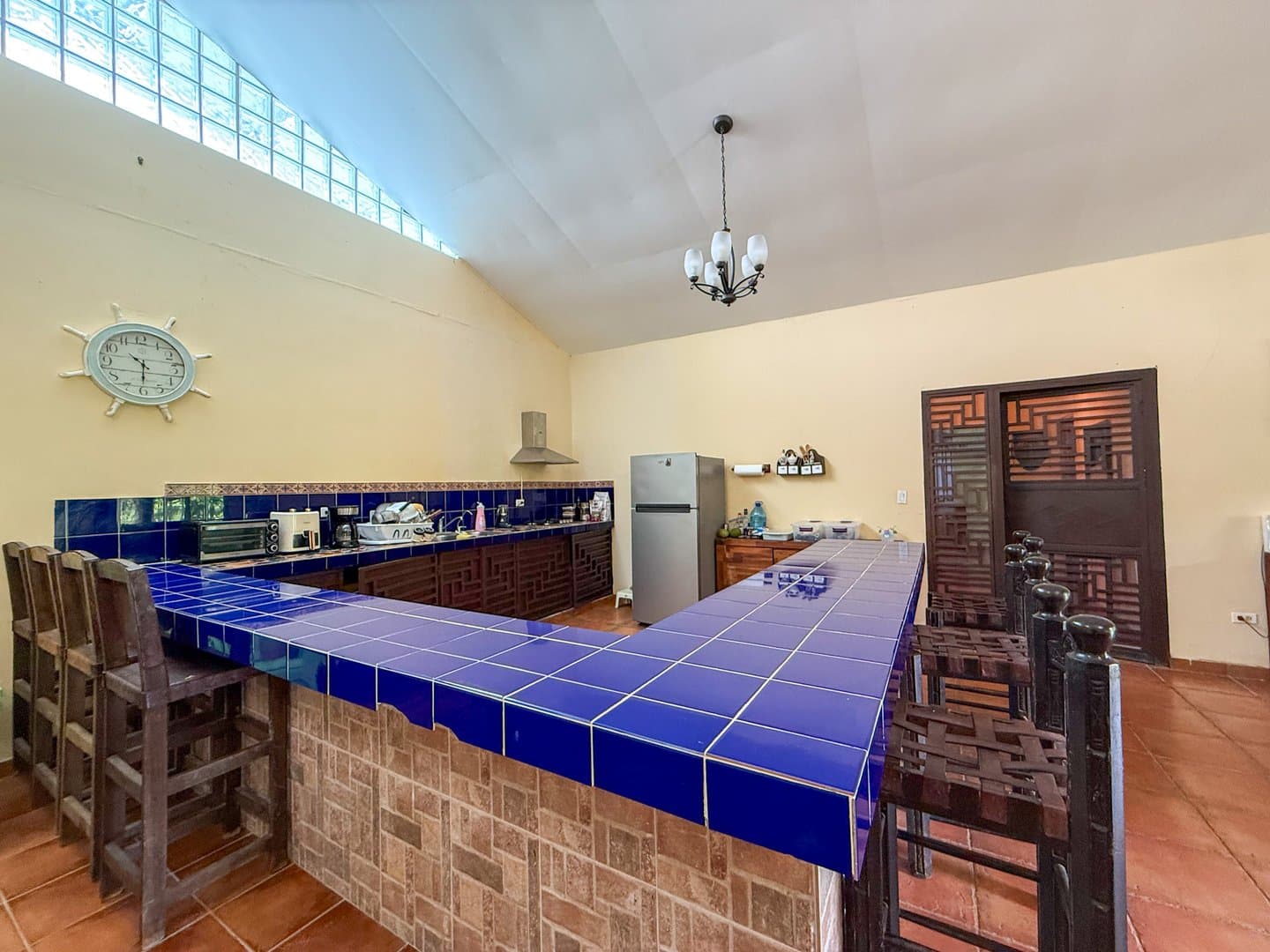 Spacious Single-Story 6-Bedroom Home with Pool, Near the Beach – Costa Esmeralda R-0497 - Image 7