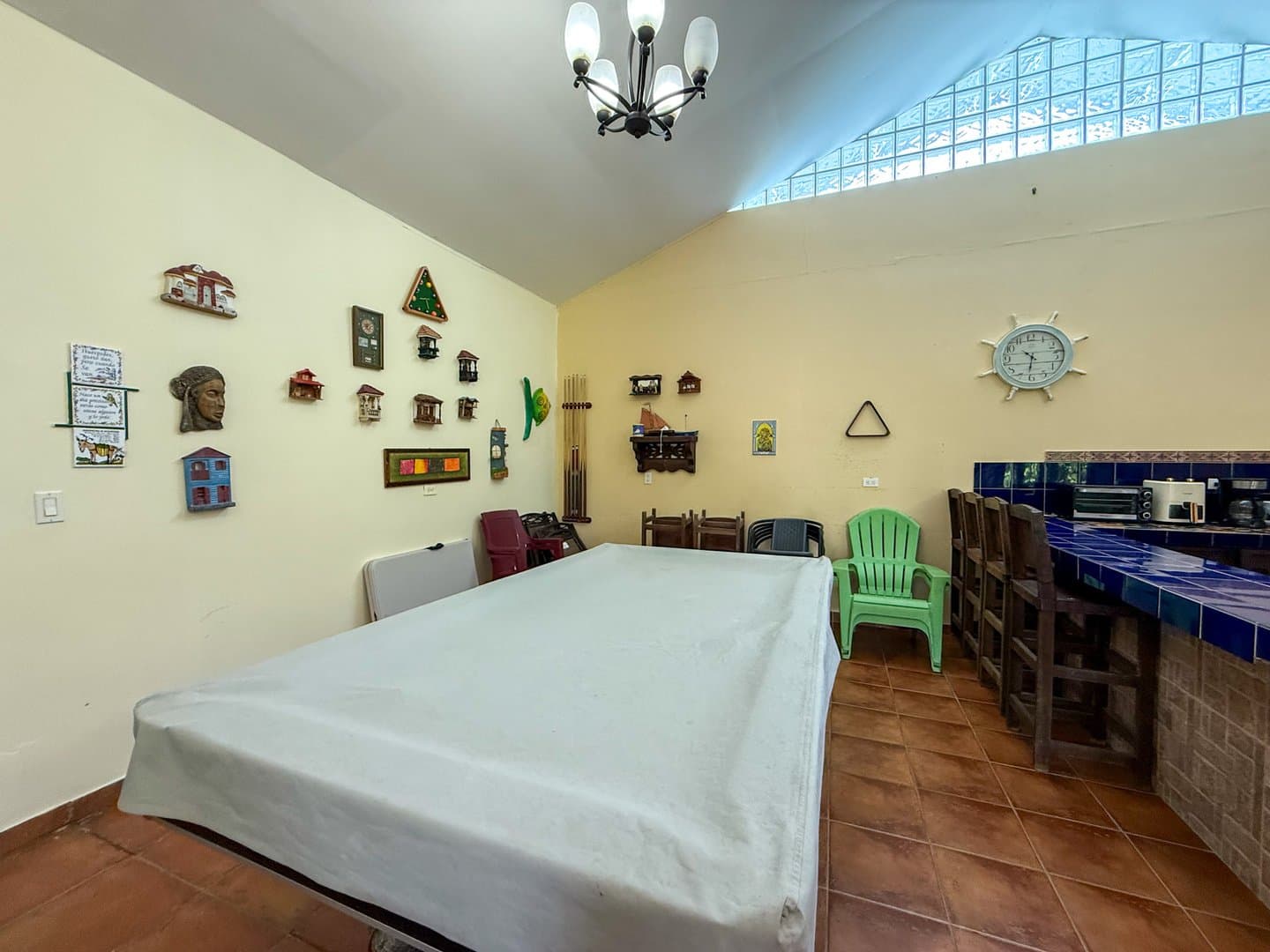 Spacious Single-Story 6-Bedroom Home with Pool, Near the Beach – Costa Esmeralda R-0497 - Image 9