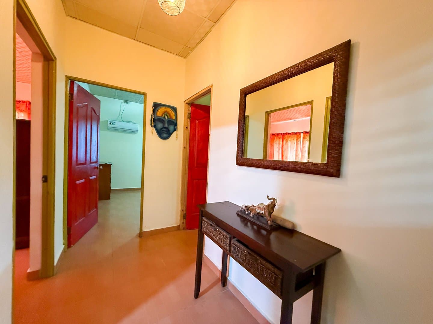 Spacious Single-Story 6-Bedroom Home with Pool, Near the Beach – Costa Esmeralda R-0497 - Image 10