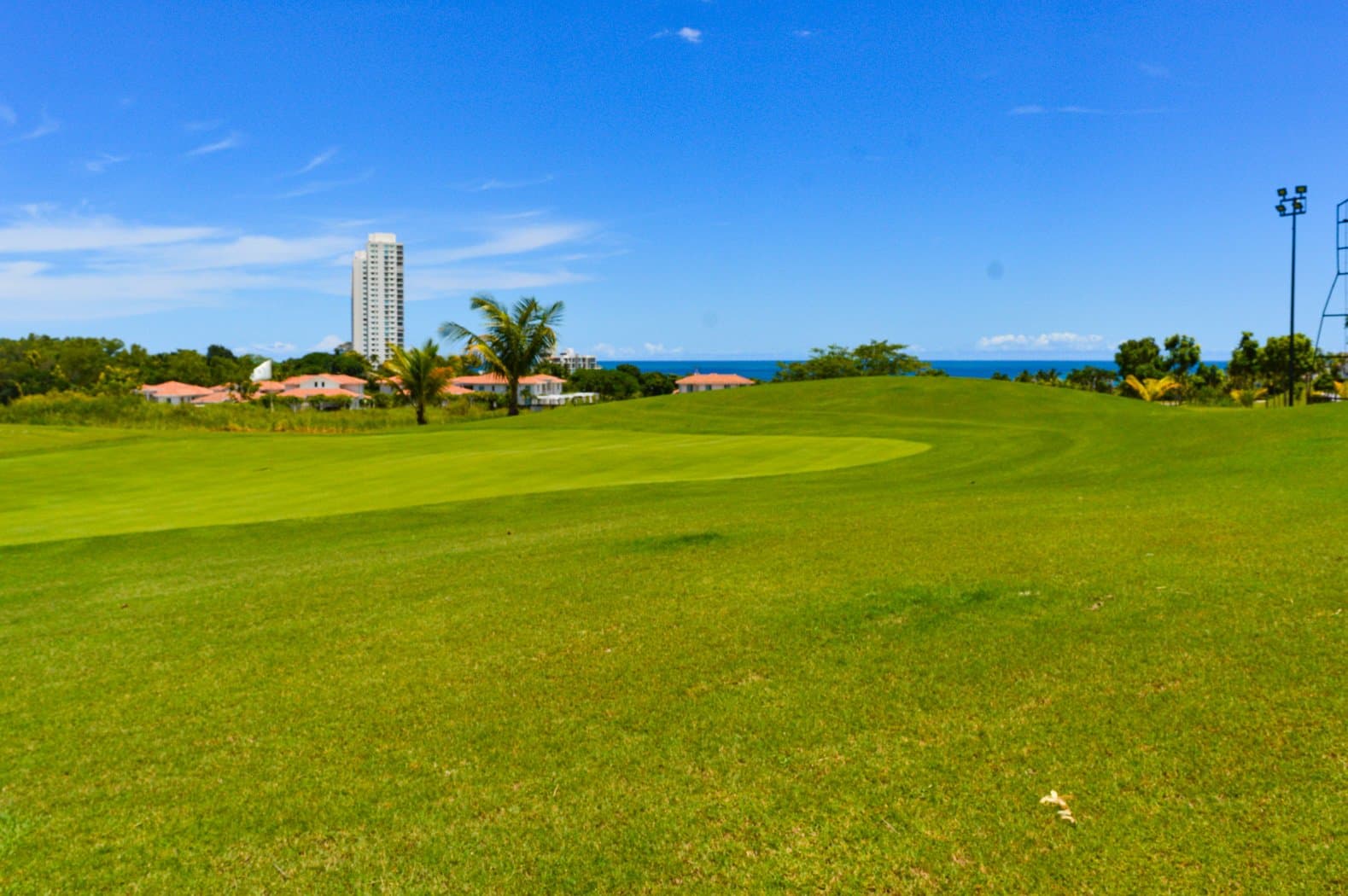 Stunning 2-Bedroom Apartment with Resort Amenities, San Carlos R-0103 - Image 14
