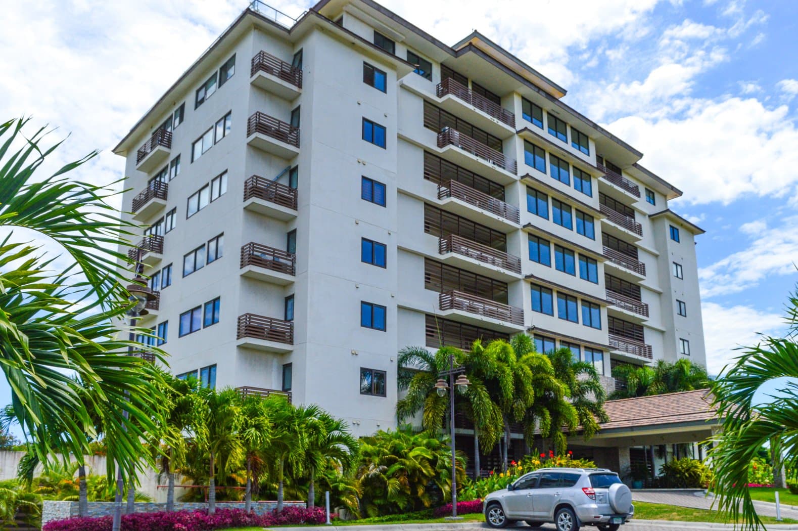 Stunning 2-Bedroom Apartment with Resort Amenities, San Carlos R-0103 - Image 15