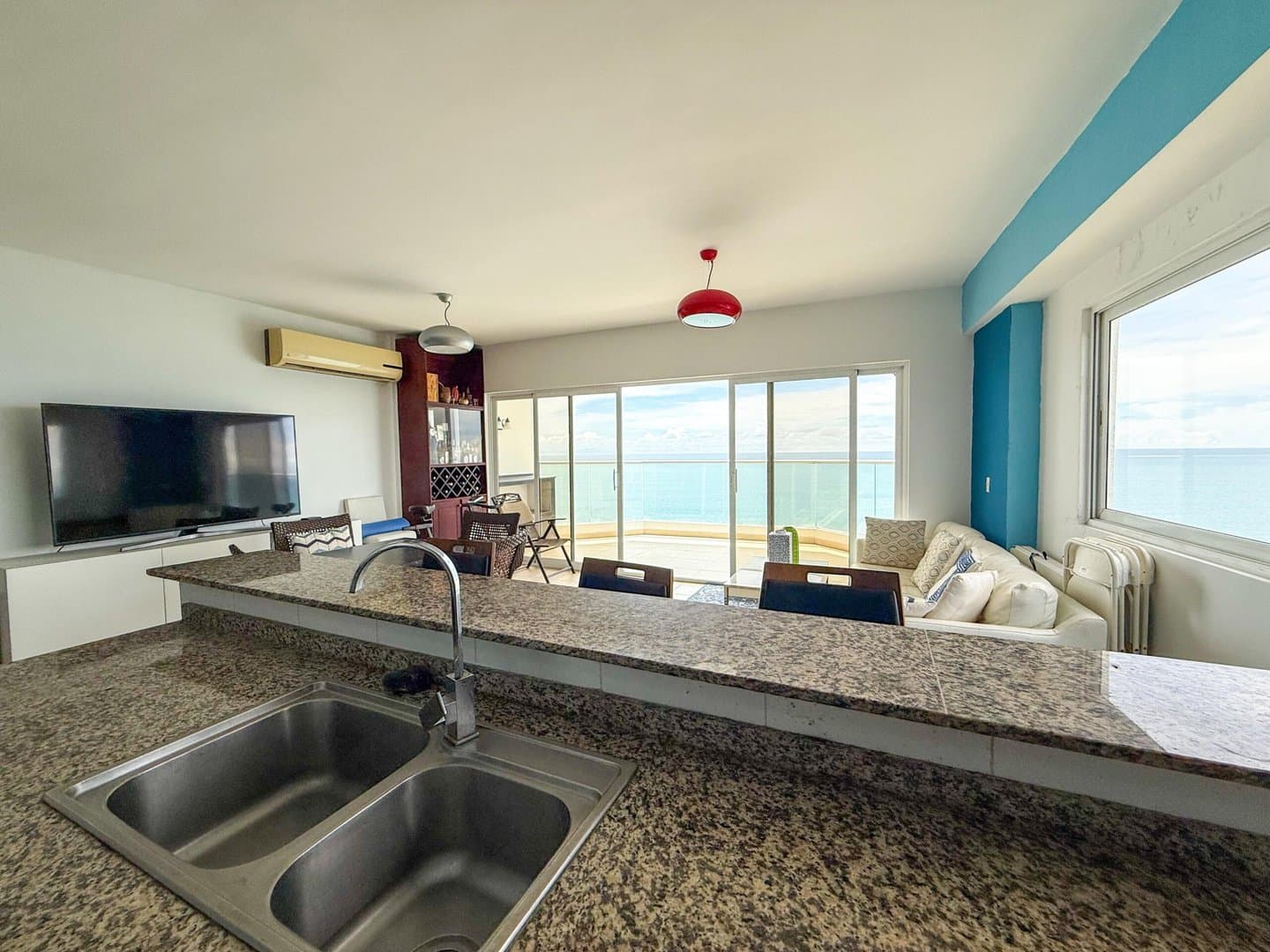 Stunning 3-Bedroom Beachfront Condo with Large Terrace in Farallón R-0036 - Image 10