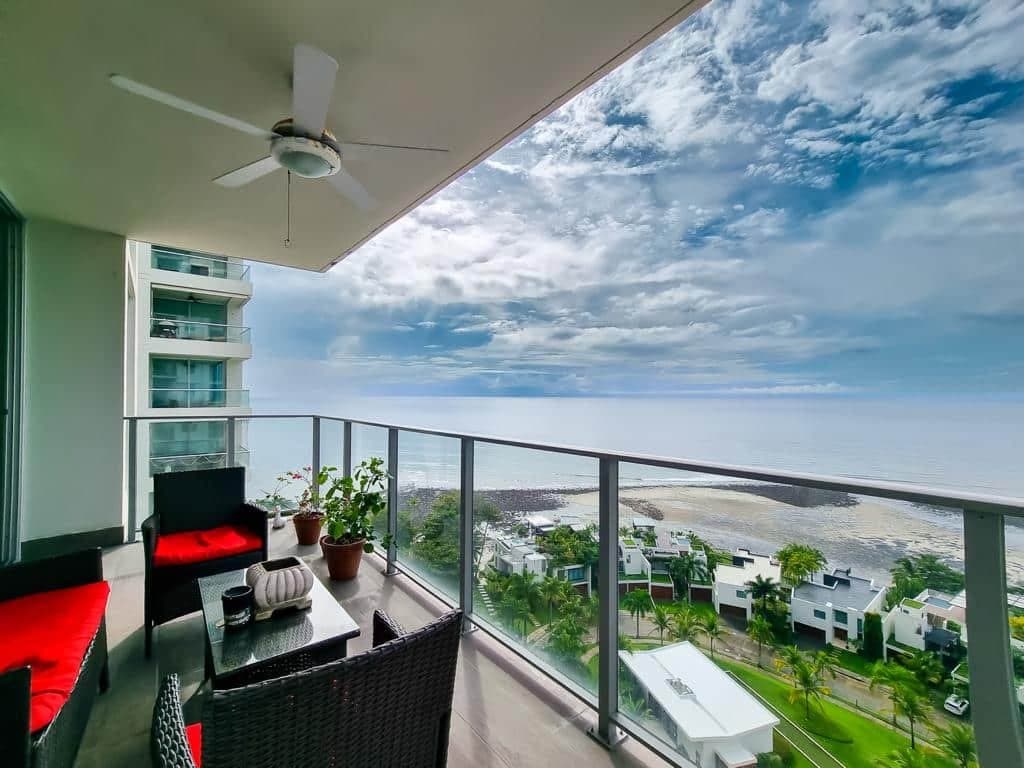 Stunning apartment with breathtaking ocean views R-0163 - Image 2