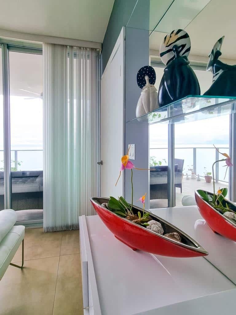 Stunning apartment with breathtaking ocean views R-0163 - Image 10
