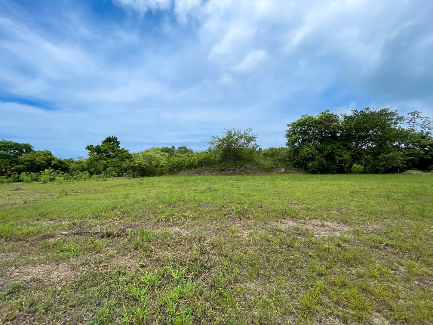 Stunning building Lot Surrounded by nature R-0092 - Image 1