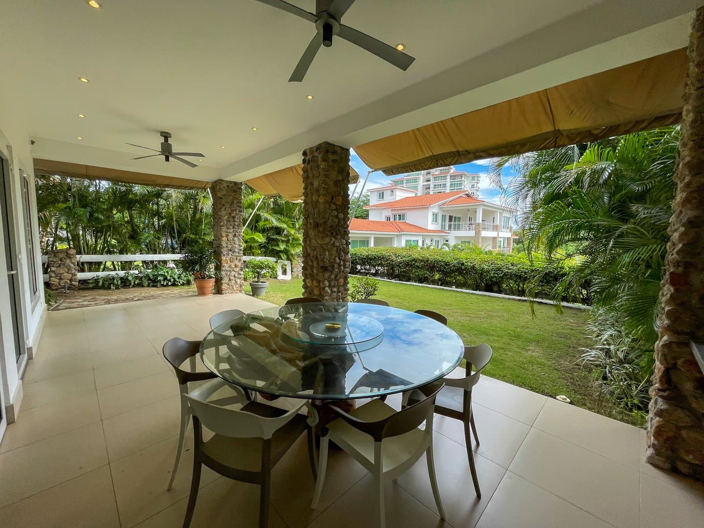 Stunning Ground Floor Apartment in Punta Barco, Panama R-0115 - Image 16