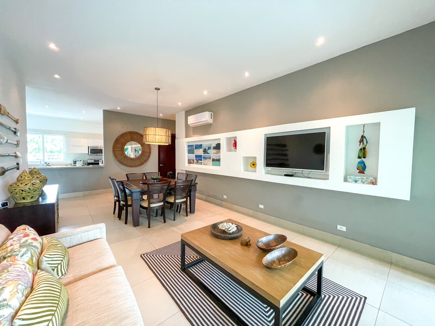 Stunning Ground Floor Apartment in Punta Barco, Panama R-0115 - Image 2