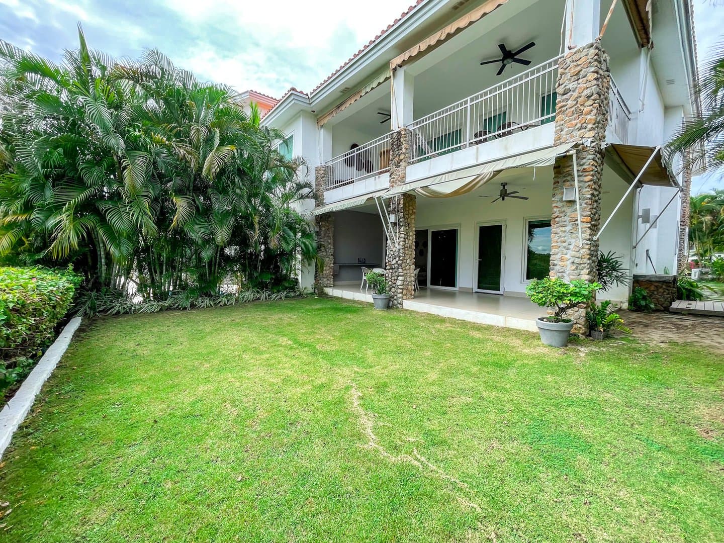 Stunning Ground Floor Apartment in Punta Barco, Panama R-0115 - Image 24
