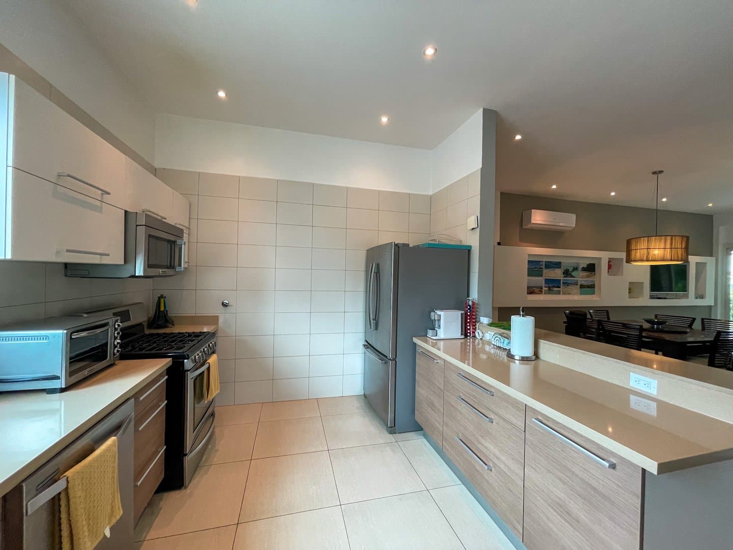 Stunning Ground Floor Apartment in Punta Barco, Panama R-0115 - Image 4