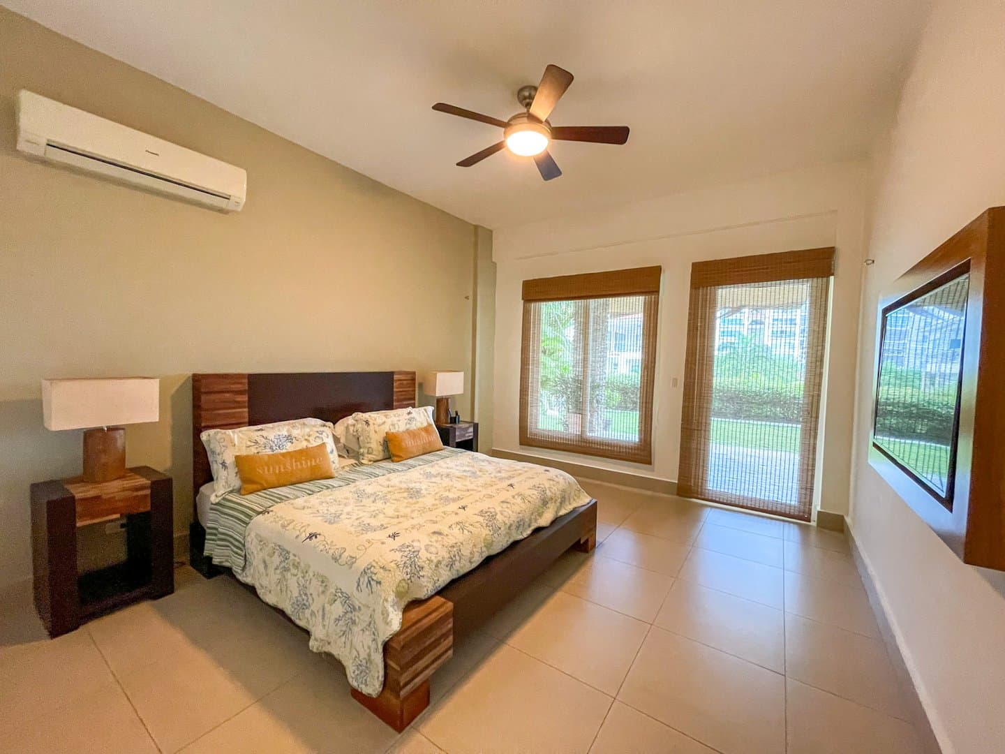 Stunning Ground Floor Apartment in Punta Barco, Panama R-0115 - Image 5