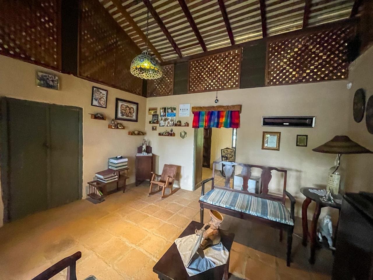 Traditional Colonial-Style Home in San Carlos – Walk to Amenities & Beach R-0428 - Image 5