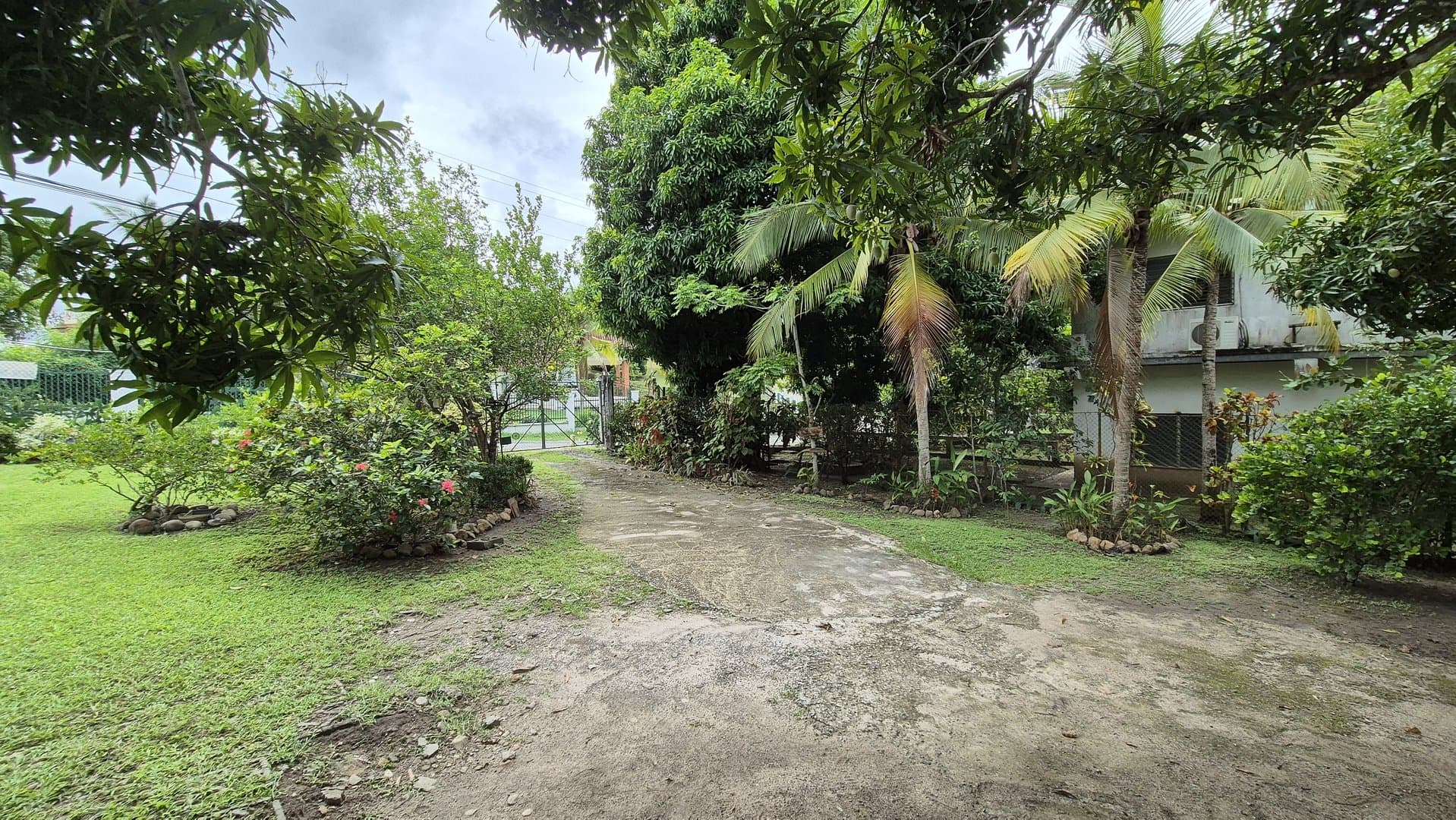Two-Story House Just Only 1-Minute Walk to the Beach in Playa Corona P-0541 - Image 53