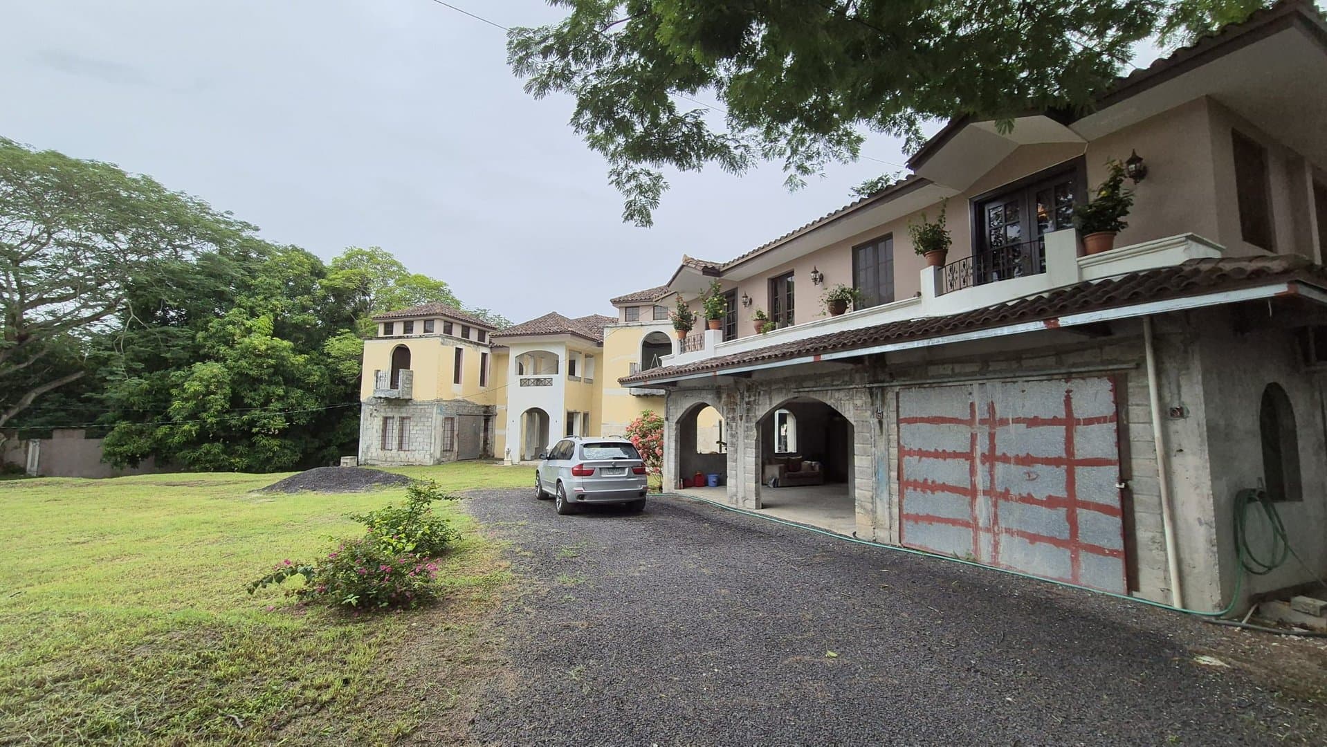 Unique Castle-Style Residence with Spacious Terrace on Expansive Lot Near Santa Clara Beach, Rio Hato P-0487 - Image 4