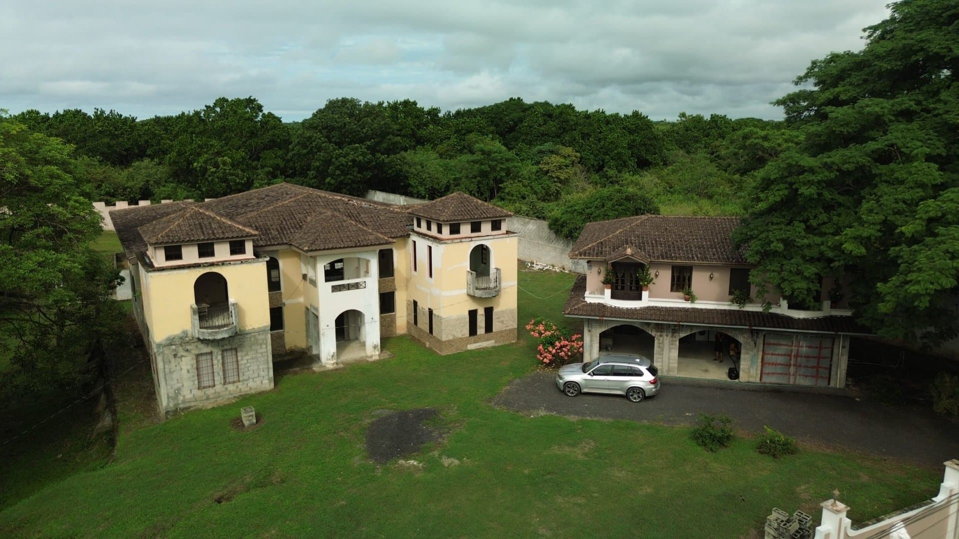 Unique Castle-Style Residence with Spacious Terrace on Expansive Lot Near Santa Clara Beach, Rio Hato P-0487 - Image 67