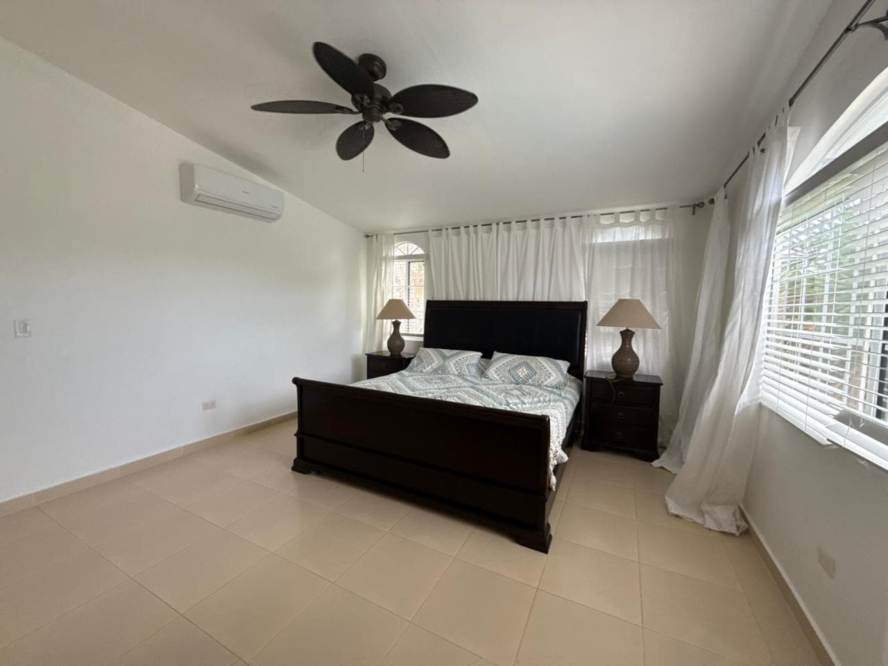 🔥 PRICE REDUCED – 3 BEDROOM HOUSE IN CORONADO WITH POOL 🏡💦 - Image 15
