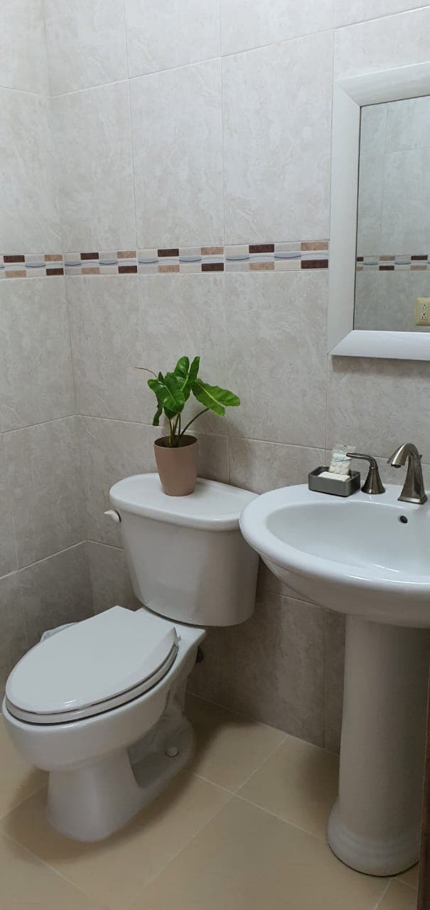 🔥 PRICE REDUCED – 3 BEDROOM HOUSE IN CORONADO WITH POOL 🏡💦 - Image 29