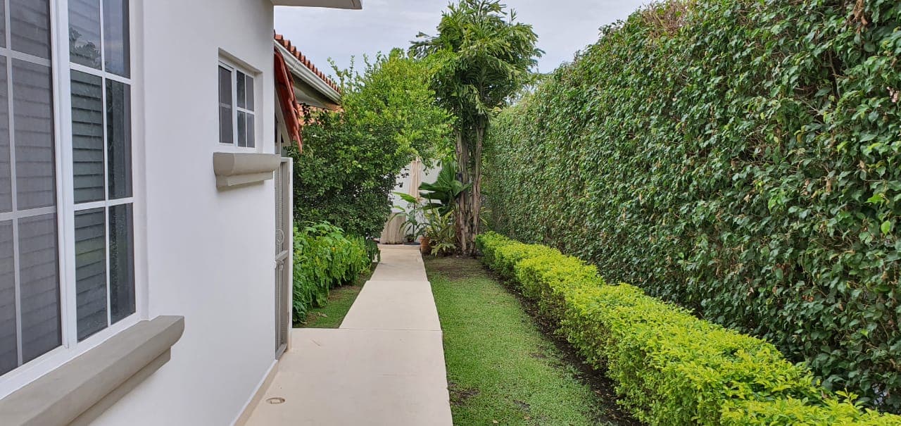 🔥 PRICE REDUCED – 3 BEDROOM HOUSE IN CORONADO WITH POOL 🏡💦 - Image 36