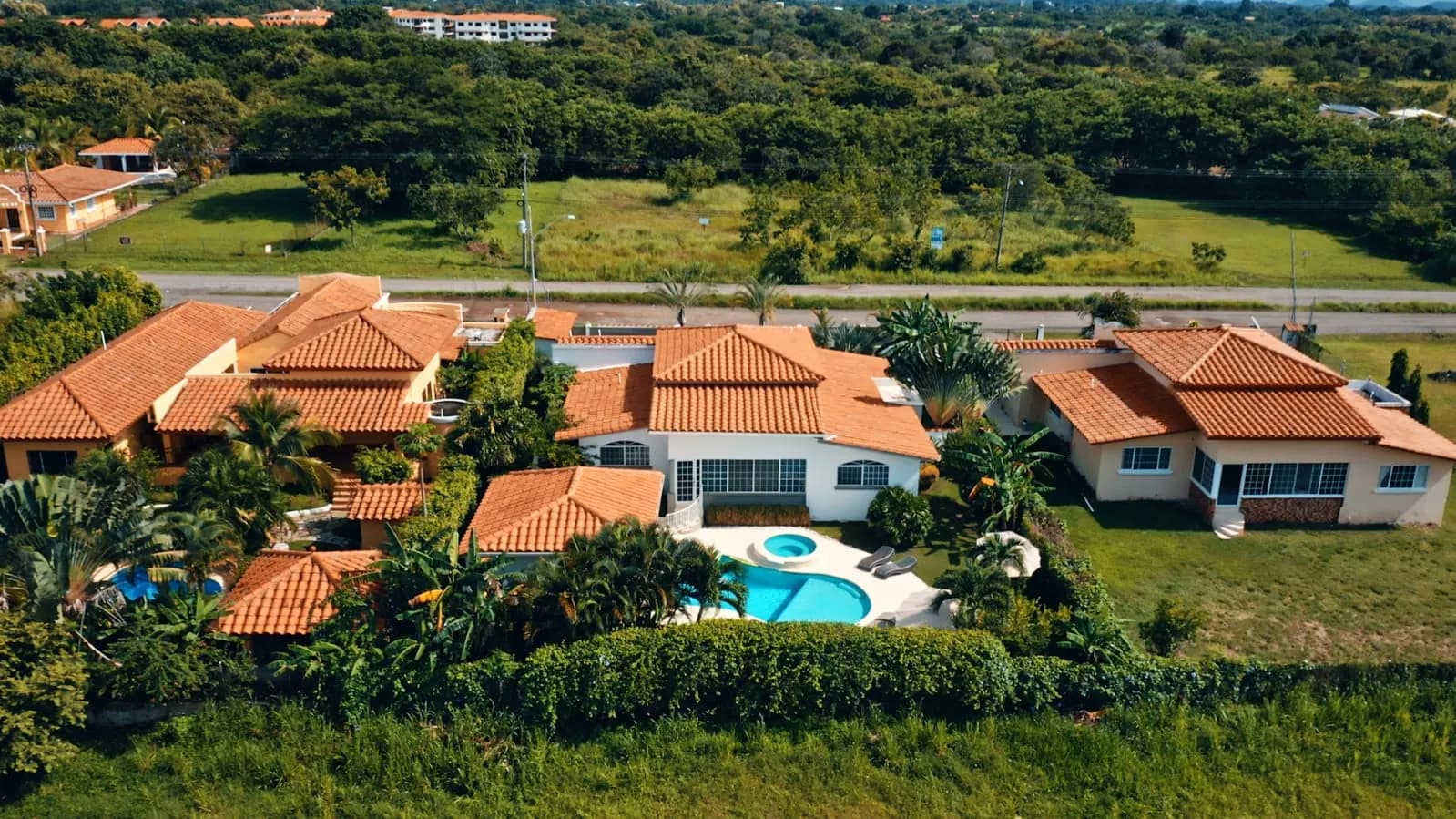 🔥 PRICE REDUCED – 3 BEDROOM HOUSE IN CORONADO WITH POOL 🏡💦 - Image 37