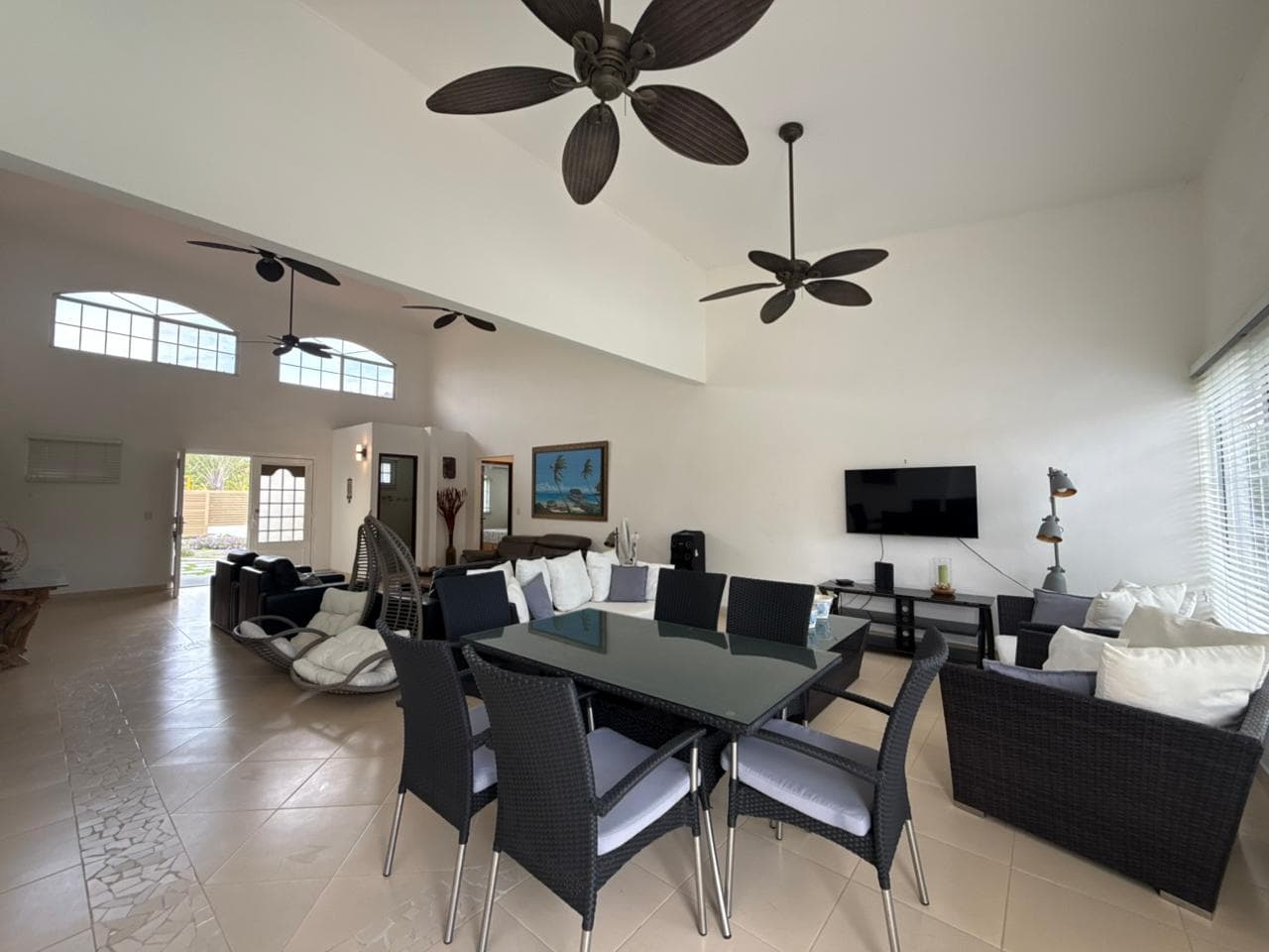 🔥 PRICE REDUCED – 3 BEDROOM HOUSE IN CORONADO WITH POOL 🏡💦 - Image 7