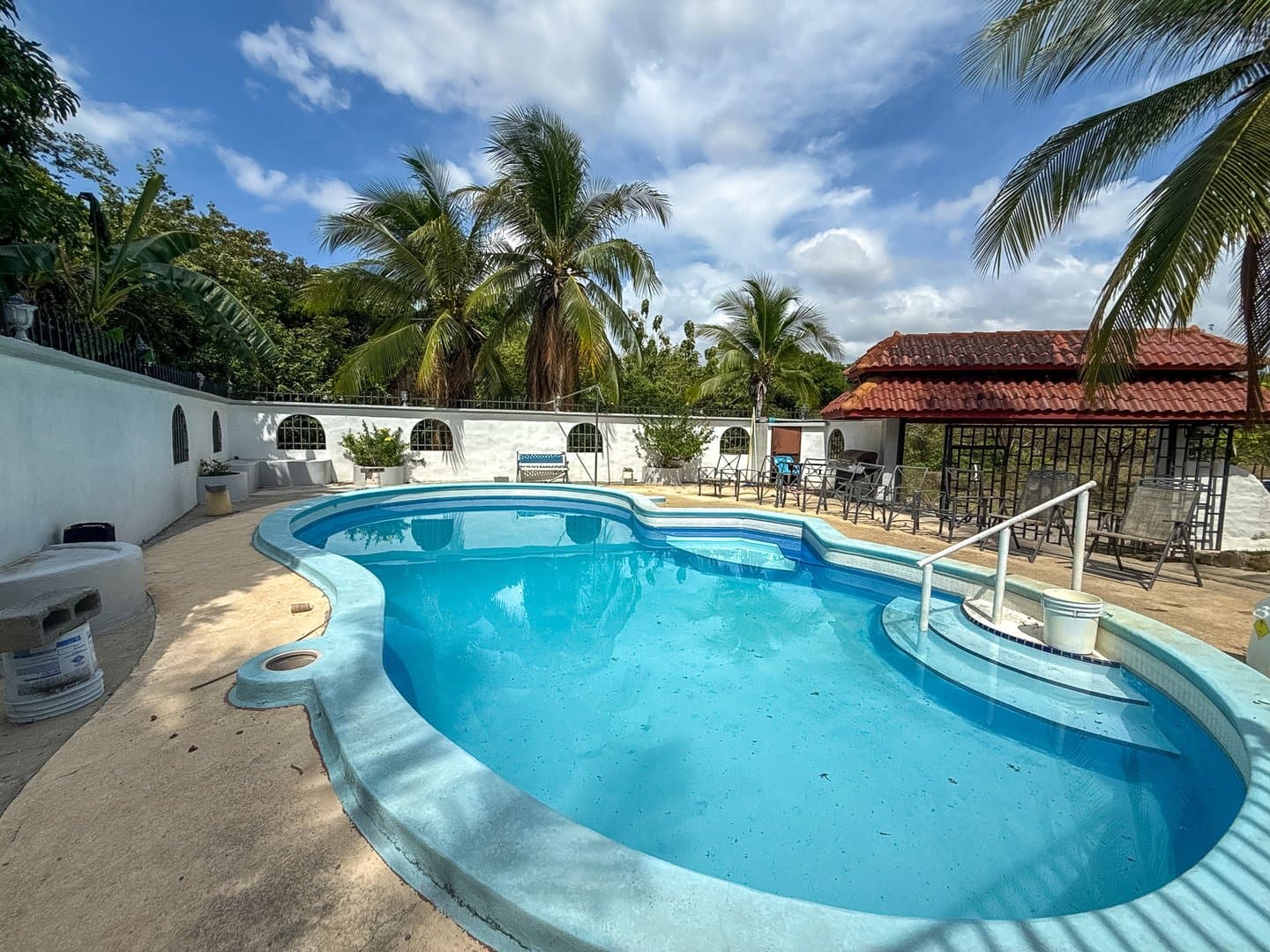 Spacious Corner Estate with Pool in Coronado – Renovation & Investment Opportunity | P-0319 - Image 2