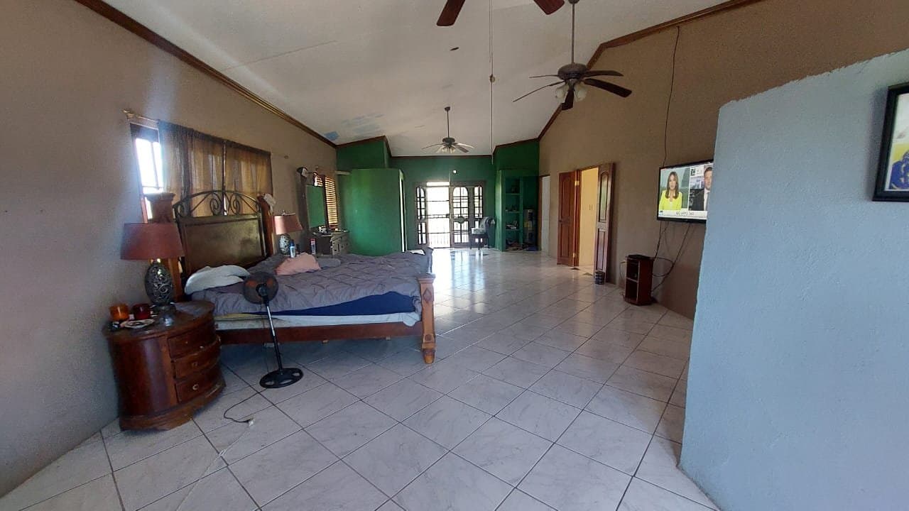 Spacious Corner Estate with Pool in Coronado – Renovation & Investment Opportunity | P-0319 - Image 14