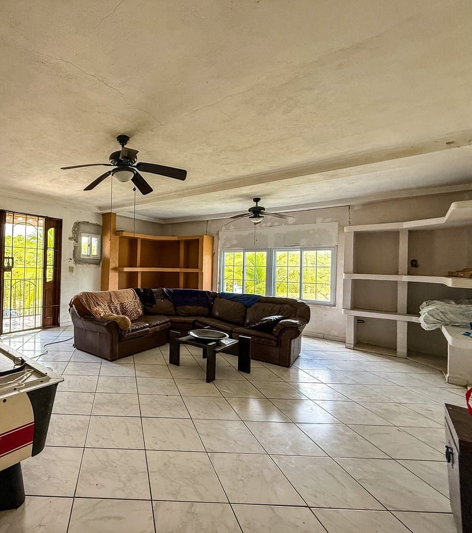 Spacious Corner Estate with Pool in Coronado – Renovation & Investment Opportunity | P-0319 - Image 3