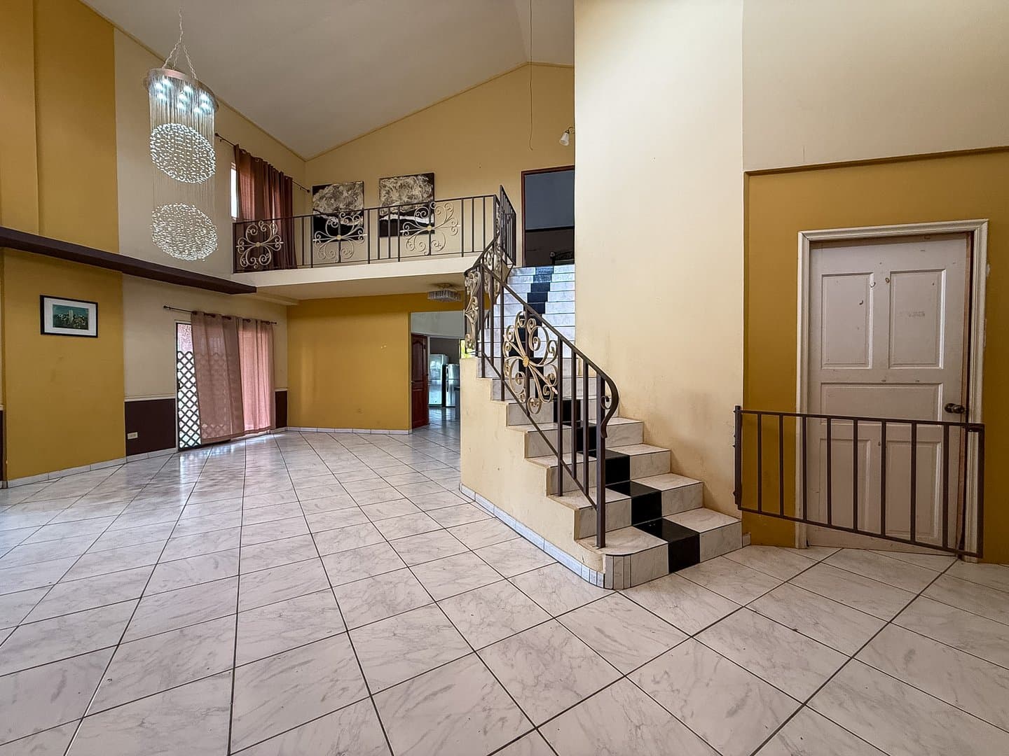 Spacious Corner Estate with Pool in Coronado – Renovation & Investment Opportunity | P-0319 - Image 8