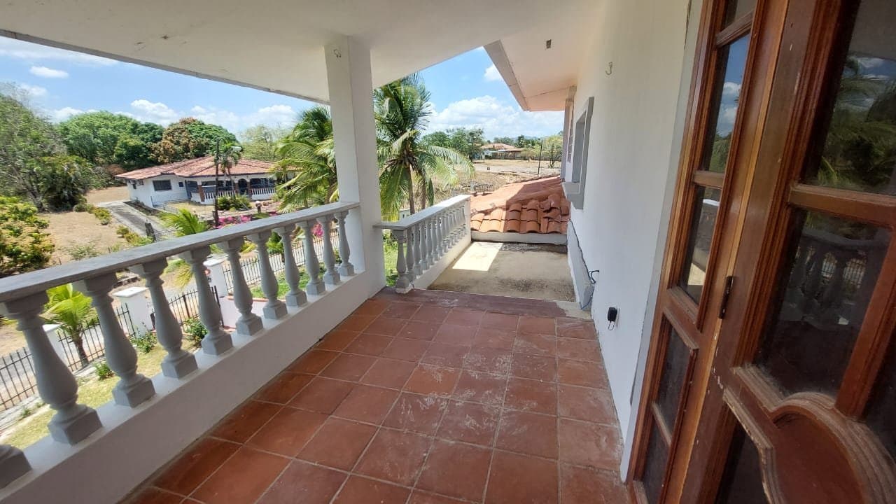Spacious Corner Estate with Pool in Coronado – Renovation & Investment Opportunity | P-0319 - Image 17