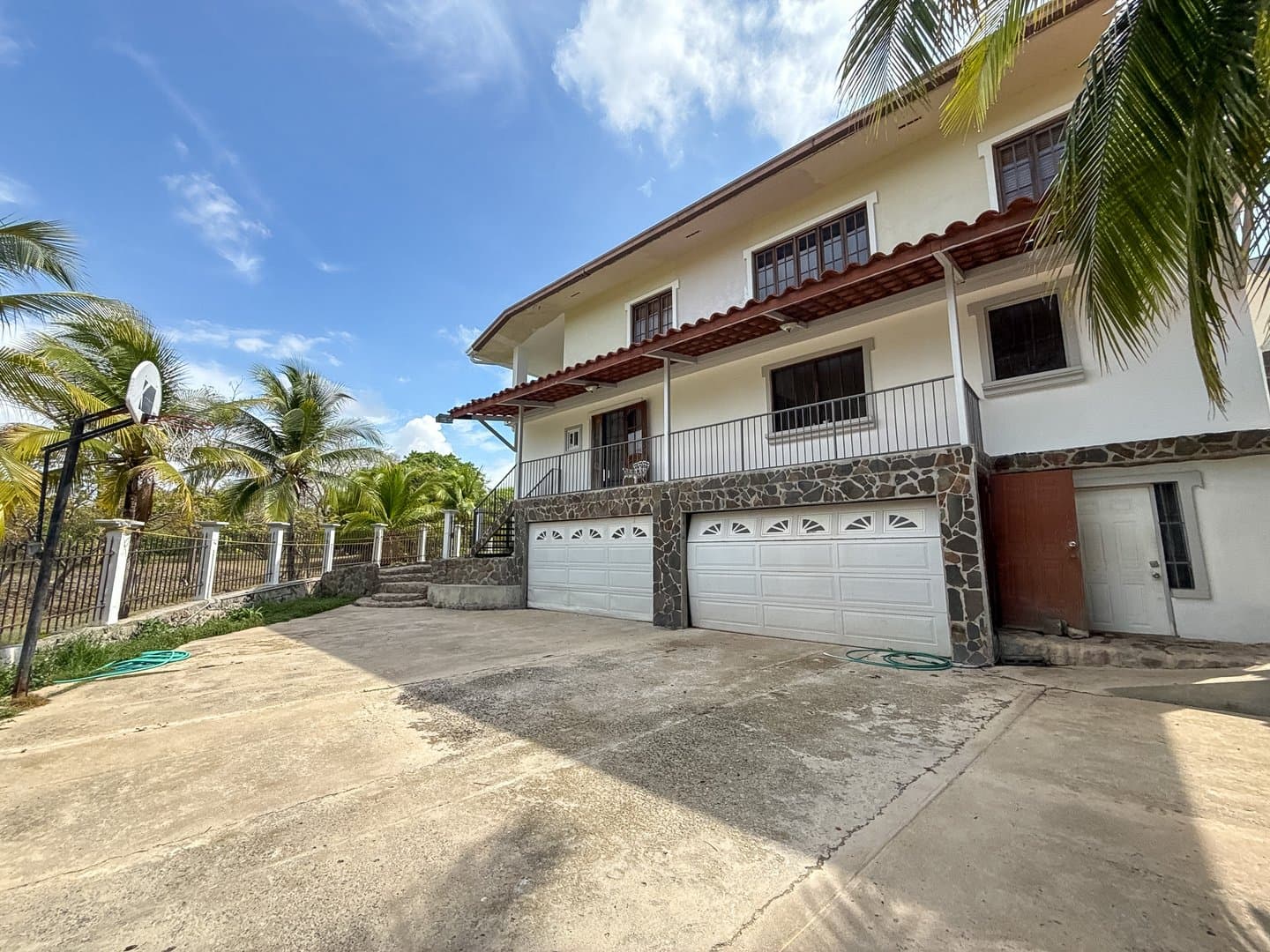 Spacious Corner Estate with Pool in Coronado – Renovation & Investment Opportunity | P-0319 - Image 33