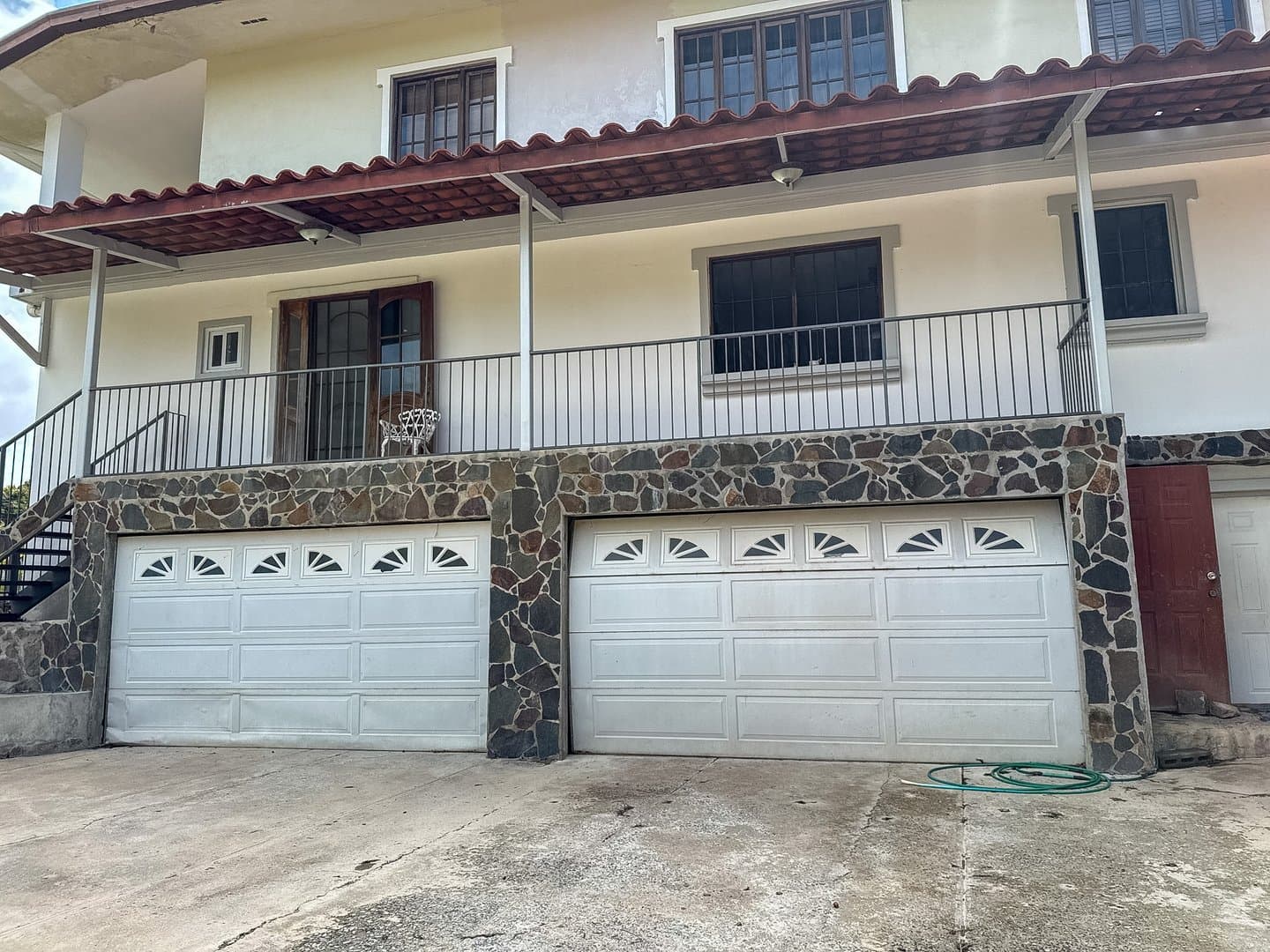 Spacious Corner Estate with Pool in Coronado – Renovation & Investment Opportunity | P-0319 - Image 34