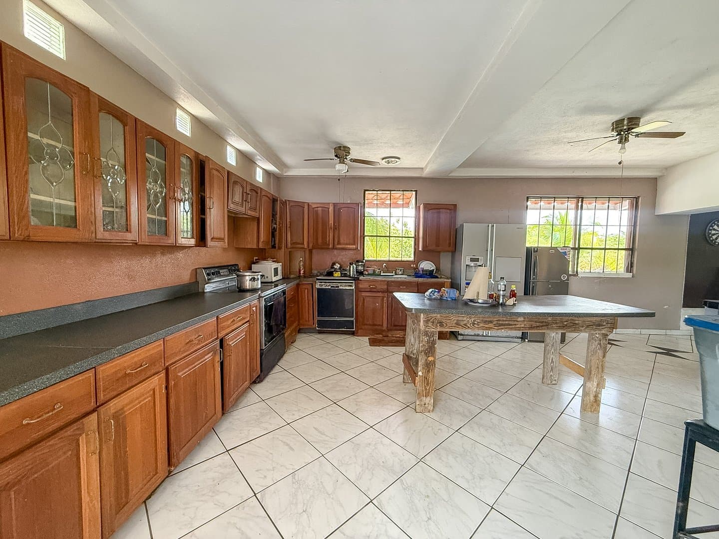 Spacious Corner Estate with Pool in Coronado – Renovation & Investment Opportunity | P-0319 - Image 11