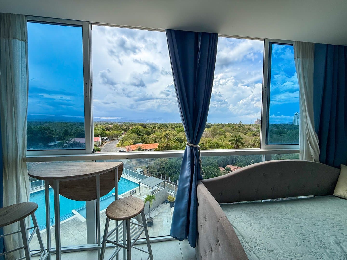 Beachside Studio in Coronado | Tasteful Decor | Walk to Beach | Coronado, Panama R-0294 - Image 10