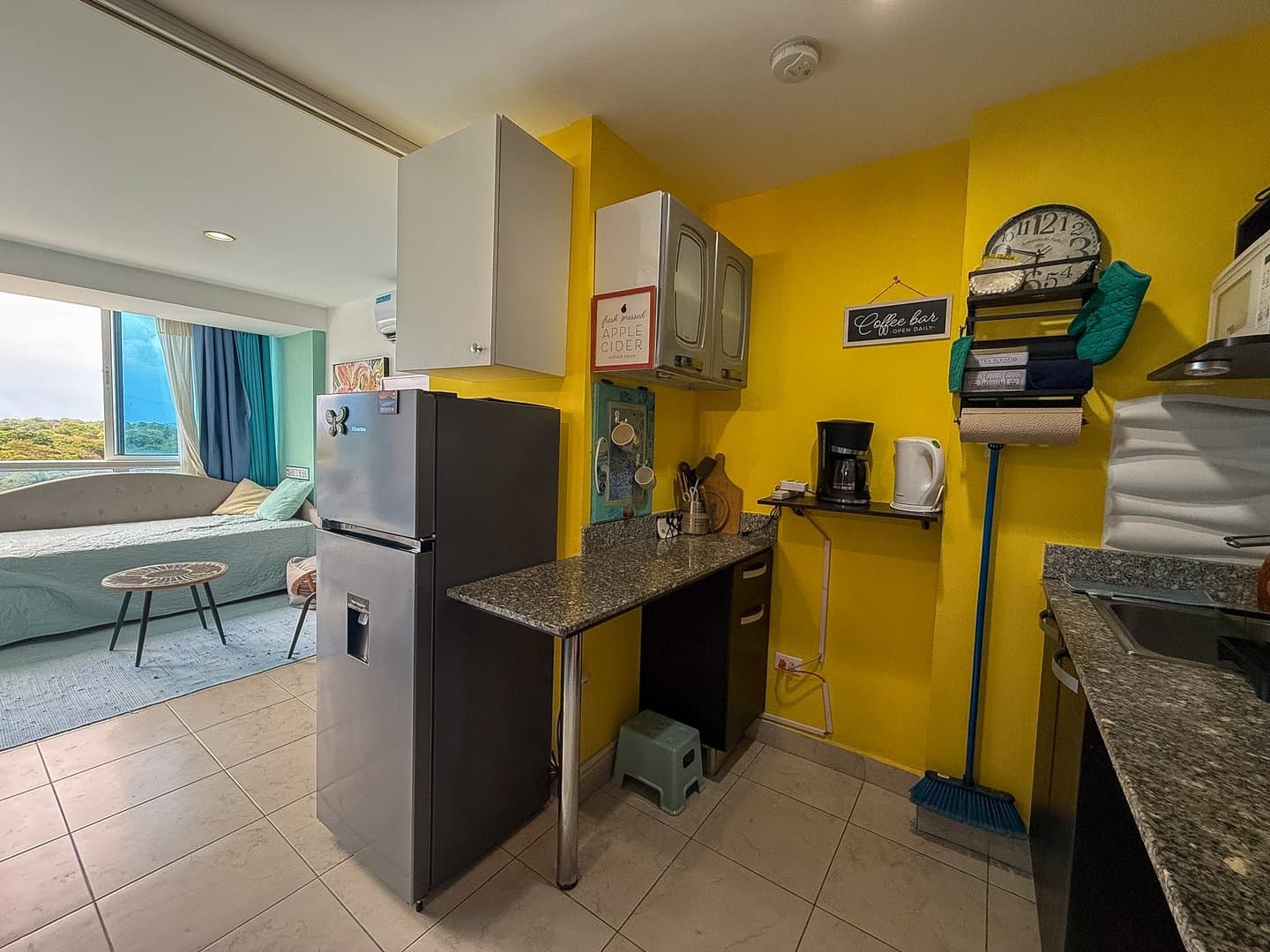Beachside Studio in Coronado | Tasteful Decor | Walk to Beach | Coronado, Panama R-0294 - Image 17